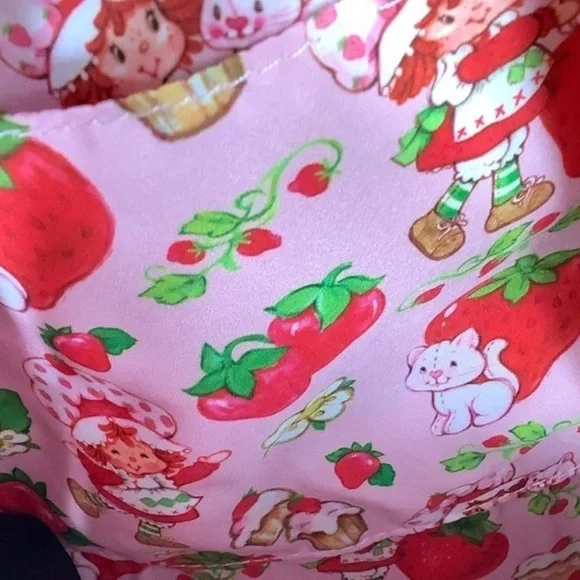 NWT Loungefly Strawberry Shortcake Strawberry House Mini Backpack - Picture 11 of 12